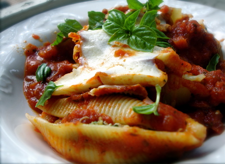 authentic italian stuffed pasta shells - ChinDeep