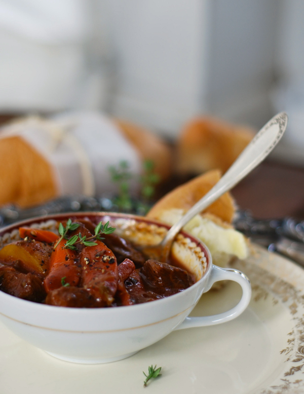 cozycakes cottage crockpot beef stew - ChinDeep