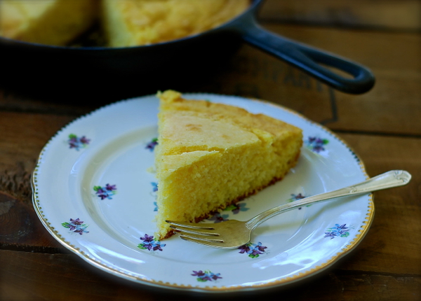 skilletsizzledcornbread