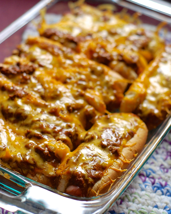 toasty oven-baked chili cheese dogs - ChinDeep