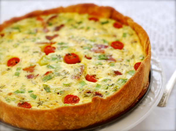 deep dish bacon veggie swiss quiche - ChinDeep