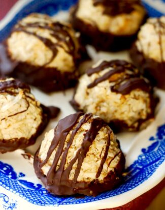 Chocolate-dipped Coconut Macaroons - ChinDeep