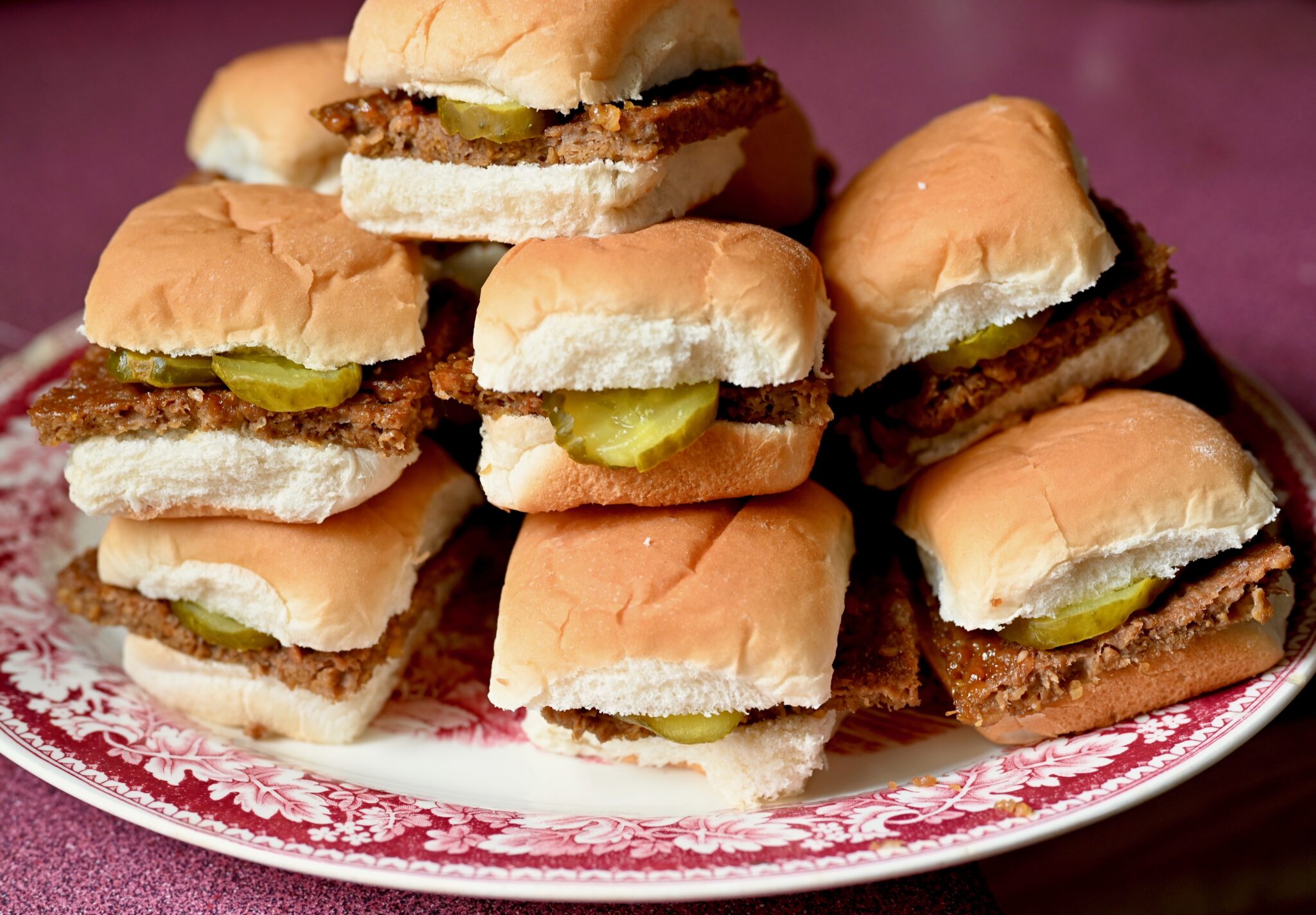 Copycat White Castle Sliders ChinDeep   Whitecastleplatter DSC 1899 2048x1424 